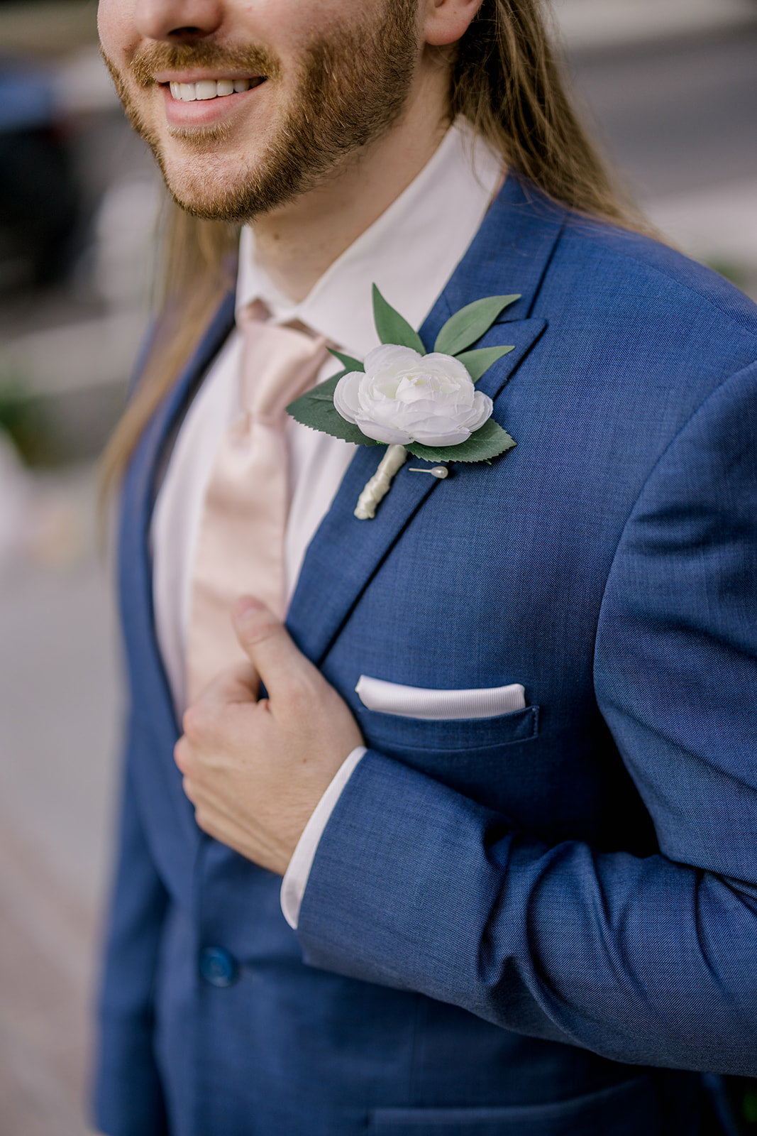 Lilian Boutonniere